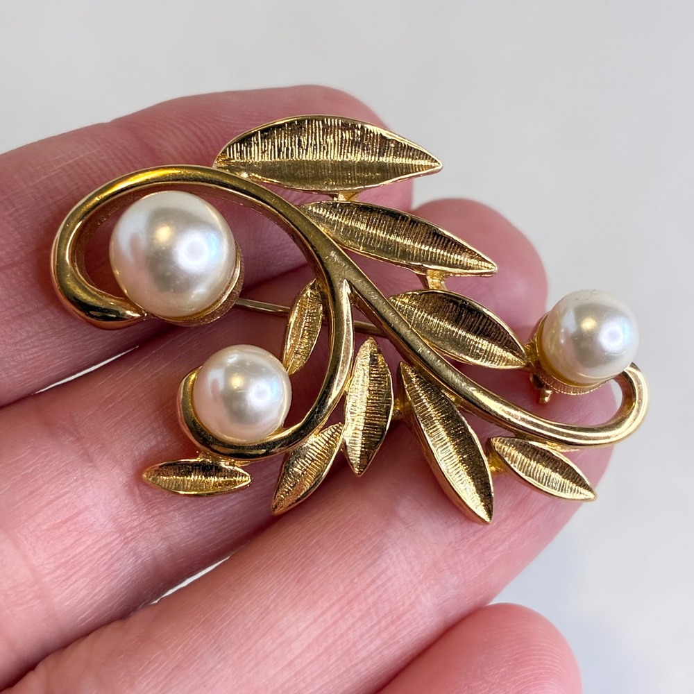 Vintage Napier Brooch Gold Tone Faux Pearl Leaf Branch Botanical Pin